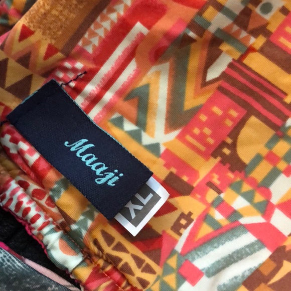 Maaji women’s bikini top size XL, bottoms size M - Picture 4 of 5